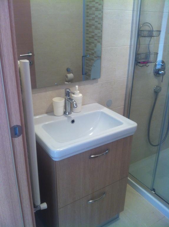 Apartment Lorenzo Pomer Phòng bức ảnh