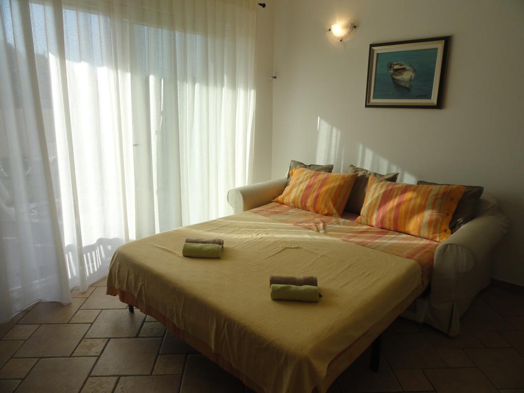 Apartment Lorenzo Pomer Ngoại thất bức ảnh