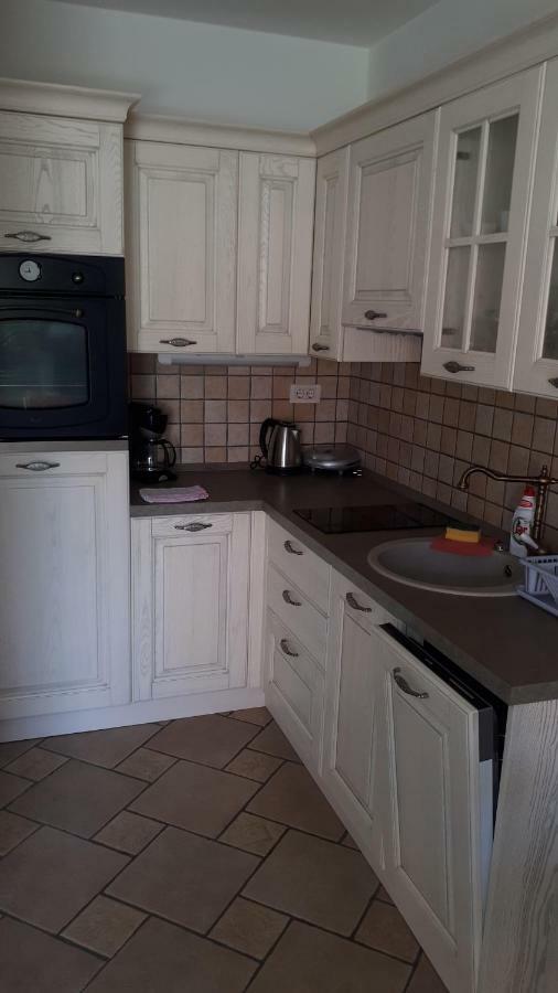 Apartment Lorenzo Pomer Ngoại thất bức ảnh